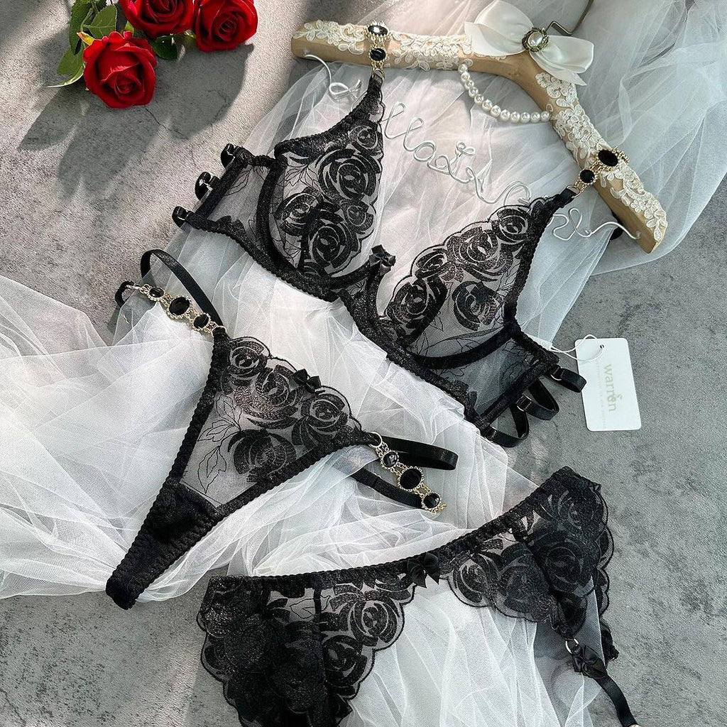 Set Lenjerie Sexy 3 Piese Role Play — Negru