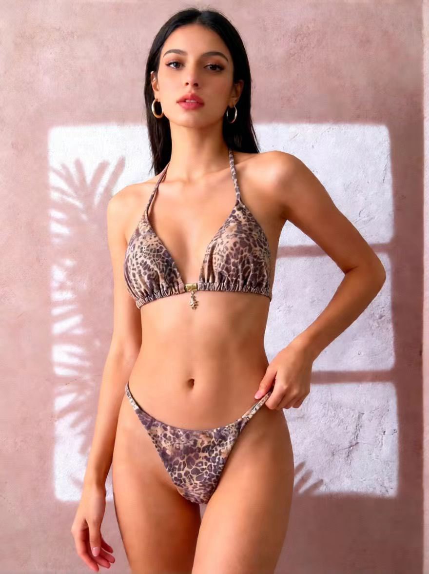 Costum de Baie Split cu Bretele si Snur la Gat - Model in Dungi