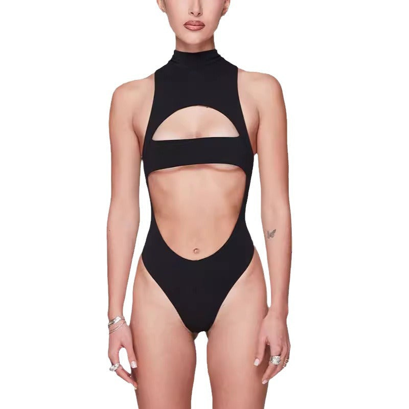 Salopetă Sexy cu Decupaje și Design Îndrăzneț pentru Femei