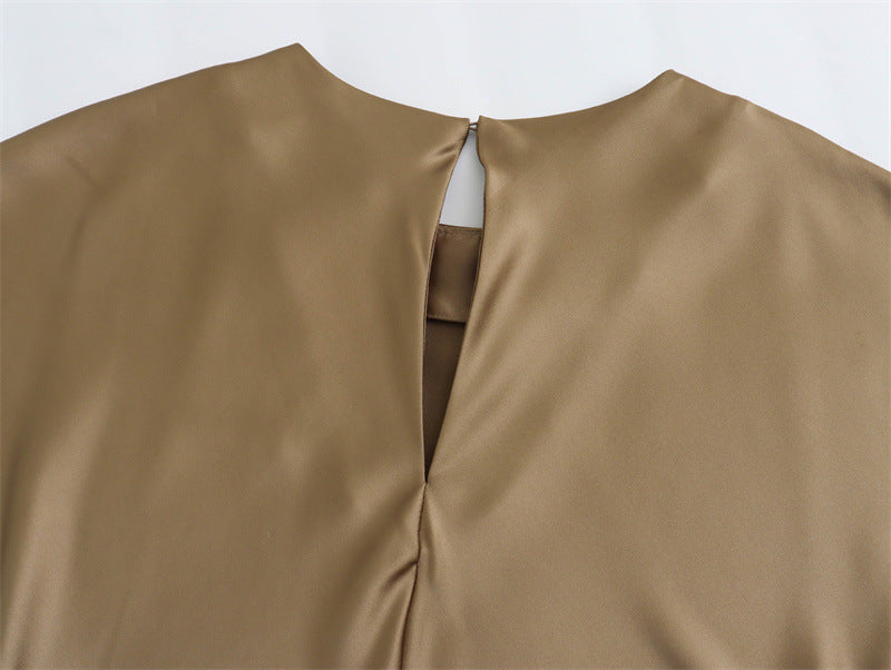 Rochie Midi din Satin pentru Petreceri — Elegantă cu Decolteu