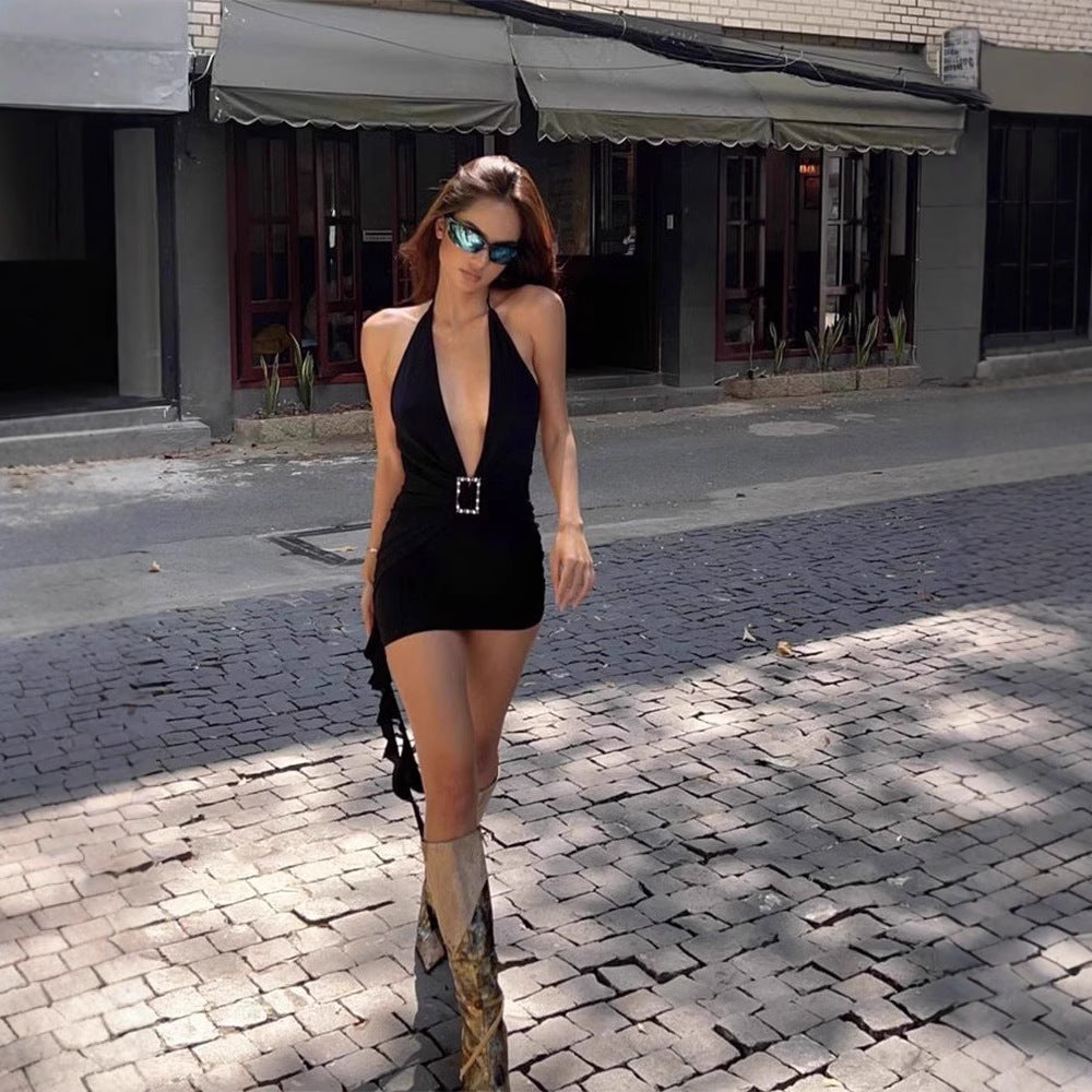 Rochie Bodycon cu Strasuri și Decolteu Adânc — Ocazii Speciale