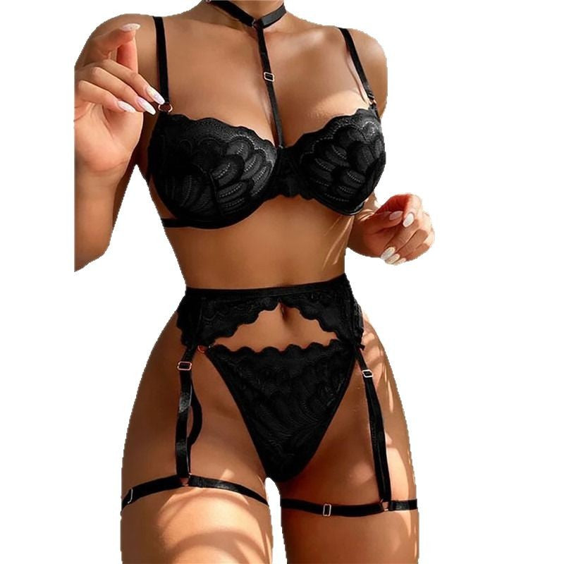 Set Lenjerie Sexy 3 Piese din Dantelă Transparentă — Negru / Roșu