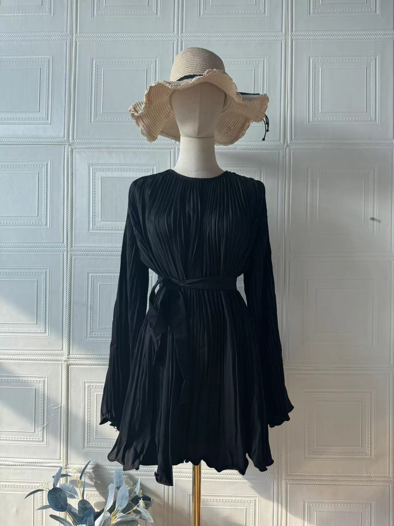 Rochie Elegantă Casual cu Mânecă Lungă, Culoare Uni, Siluetă Slim – Primăvară