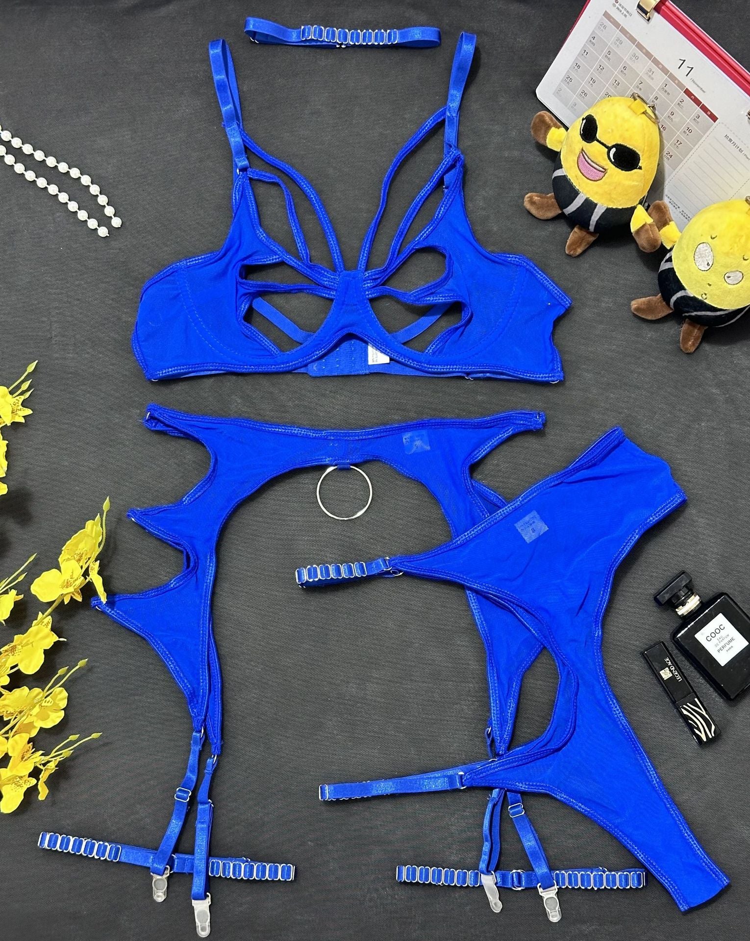 Sexy Hollow-out Splicing Mesh Gathered Body-shaping Underwear Set with Steel Ring