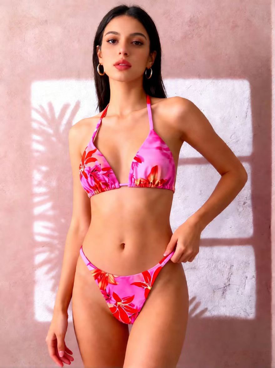 Costum de Baie Split cu Bretele si Snur la Gat - Model in Dungi