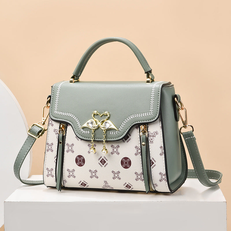 Geantă Crossbody Mică Pătrată — Umăr, Femei