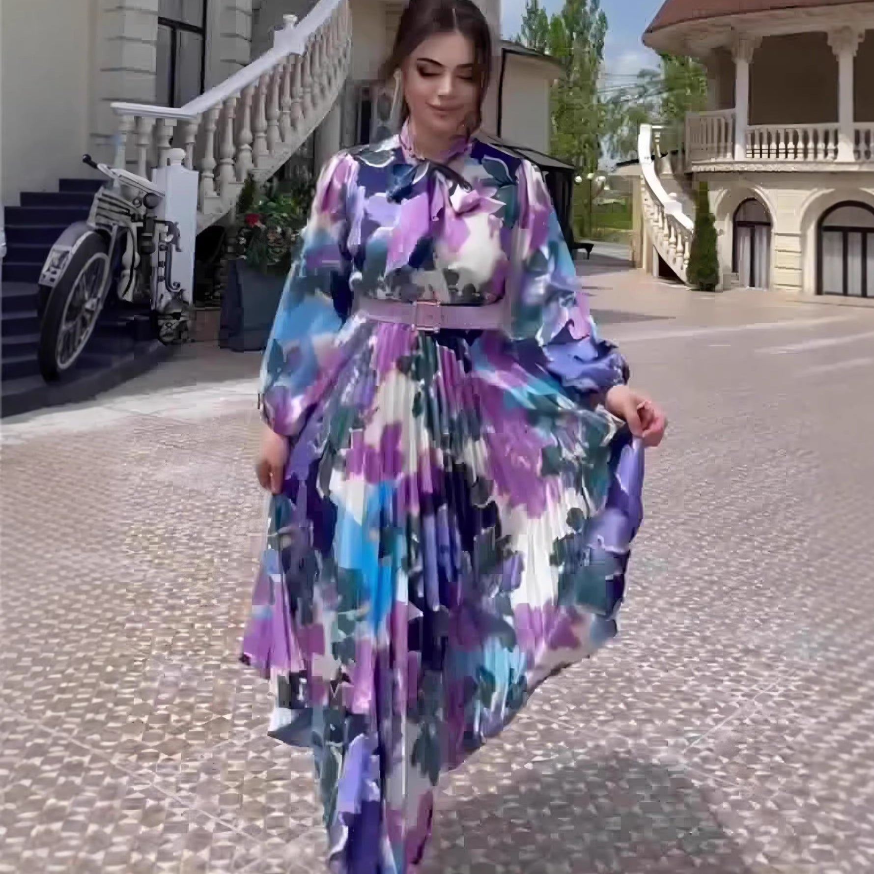 Rochie Elegantă cu Mâneci Pufăite și Talie Evidențiată