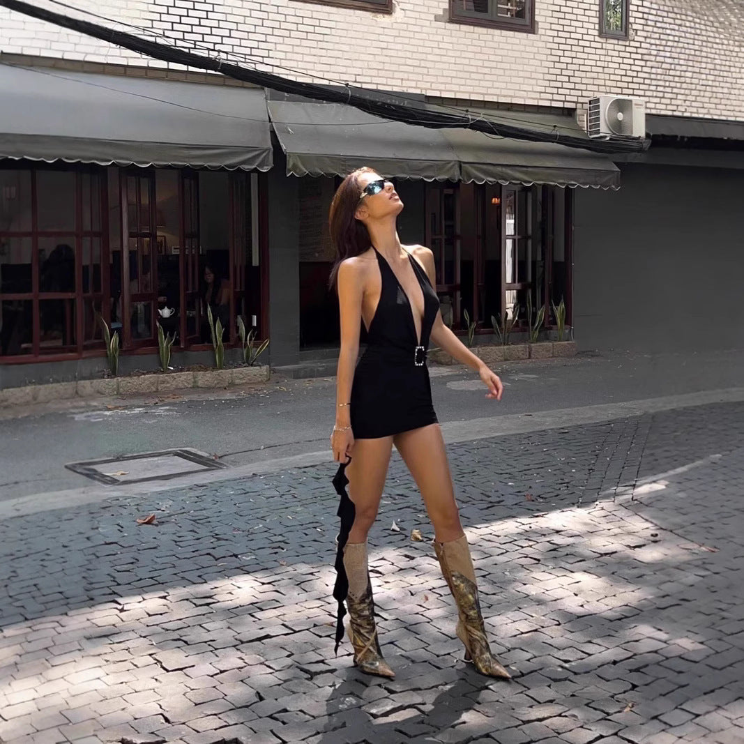 Rochie Bodycon cu Strasuri și Decolteu Adânc — Ocazii Speciale