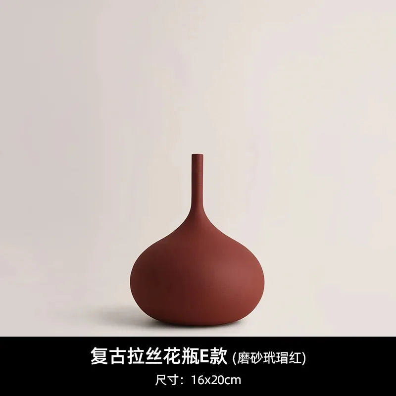Vază Ceramică Handmade — Stil Retro Wabi-Sabi din Porțelan Alb pentru Living & Decor