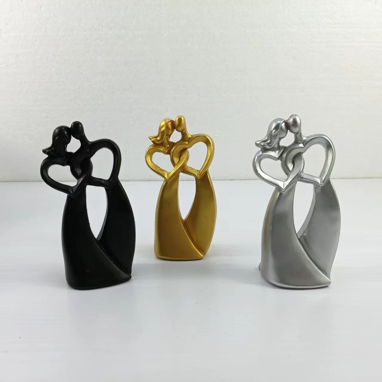 Figurină Decorativă Cuplu - Stil Nordic, Cadou Nuntă, Decor Casă din Rășină