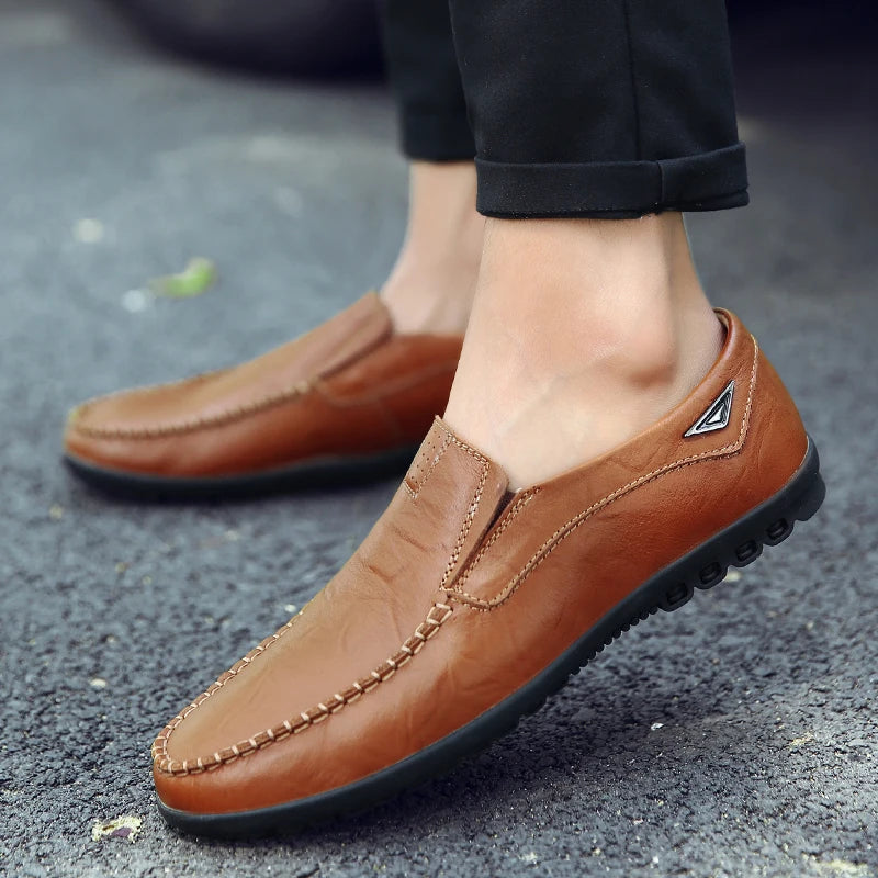 Mocasini Bărbați CLOHOO – Slip-On din Piele, Confortabili, Anti-Alunecare