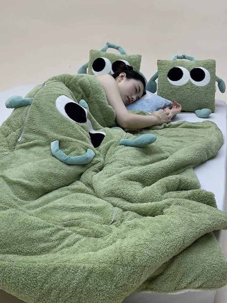 Pernă-Pătură 2-în-1 Big Eyes — Moale, Drăguță și Confortabilă