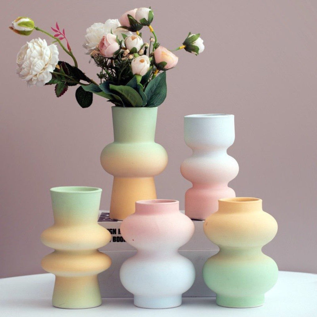 Vasă Ceramică Gradient Handmade — Design Geometric Dopamine