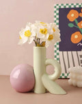 Vază Ceramică Lucrată Manual — Boboc de Floare Colorat