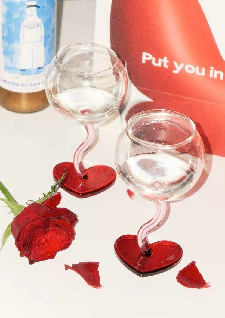 Set 4 Pahare Retro Ondulate — Cadou Perfect pentru Valentine, Nuntă sau Aniversare